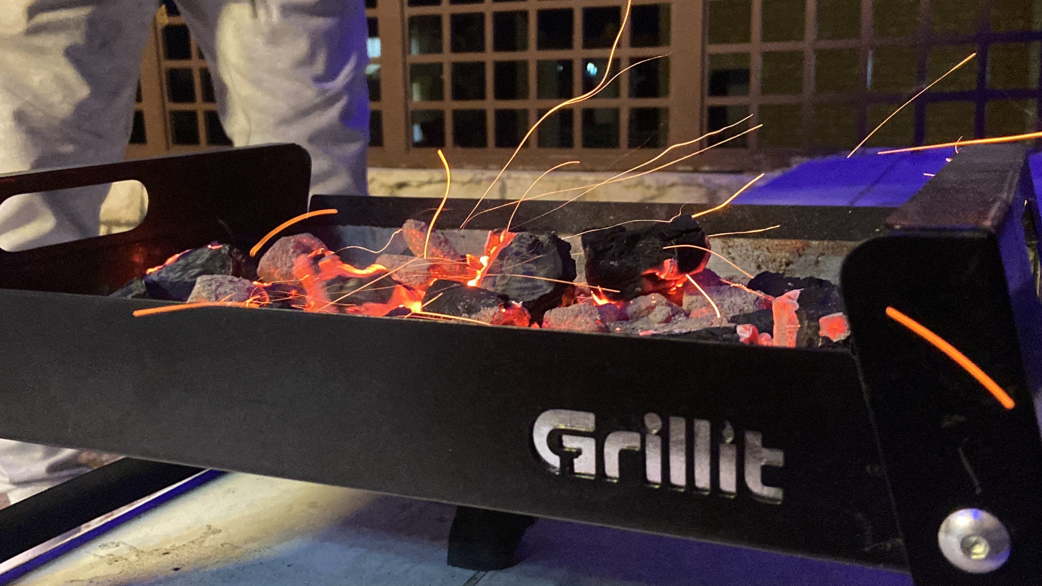 &nbsp;Why Charcoal Grilling Feels (and Tastes) Better ??